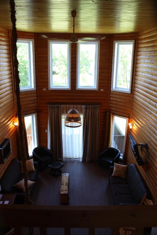 Chalets Et Spa Lac Saint-Jean Chambord Exterior foto