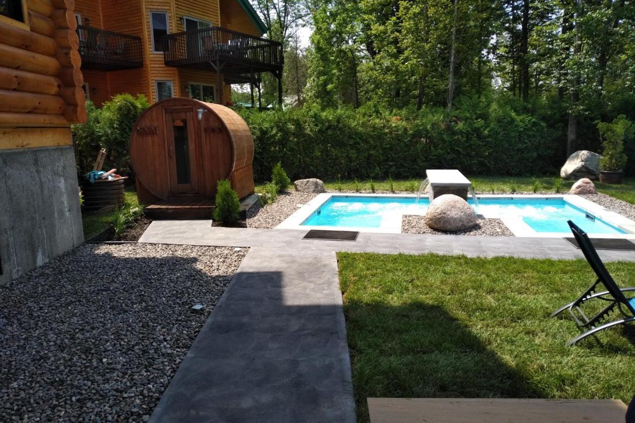 Chalets Et Spa Lac Saint-Jean Chambord Exterior foto
